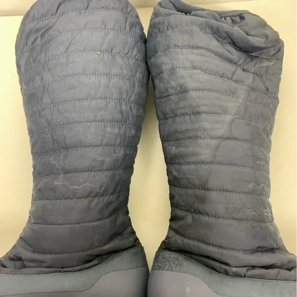 Oofos oomg boots size 8.5 *flawed - Picture 4 of 10